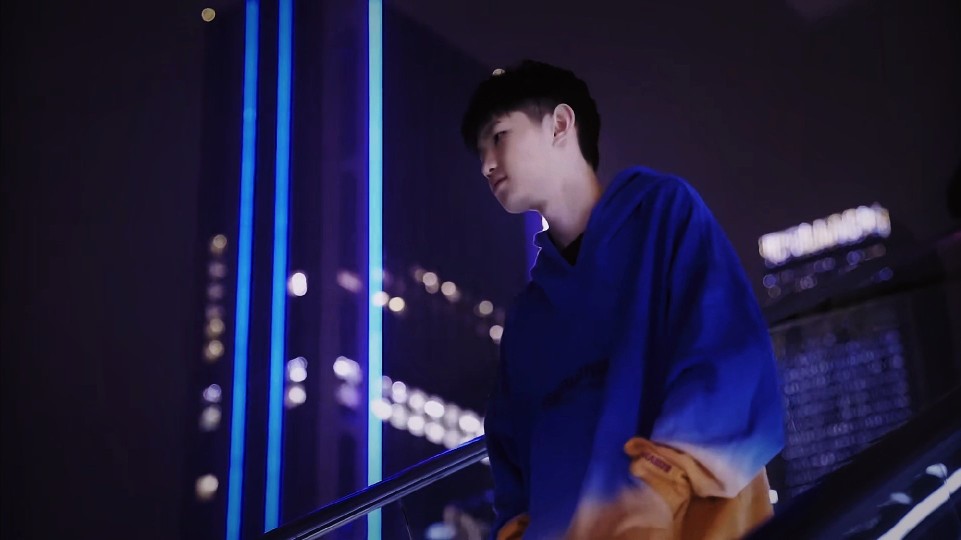 Doinb潘森神枪护体 K神+Sofm兄弟下路搞耍 Doinb队1-0K神队